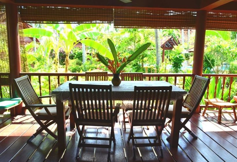 Green Coconut Village