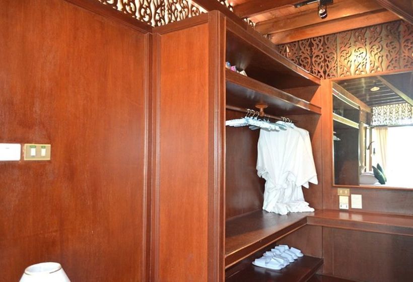 Green Coconut Village