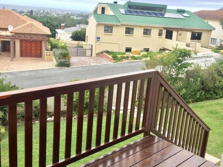 Hermanus Heights Villa