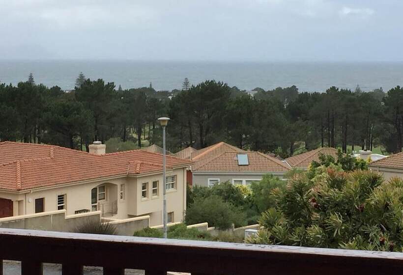 Hermanus Heights Villa