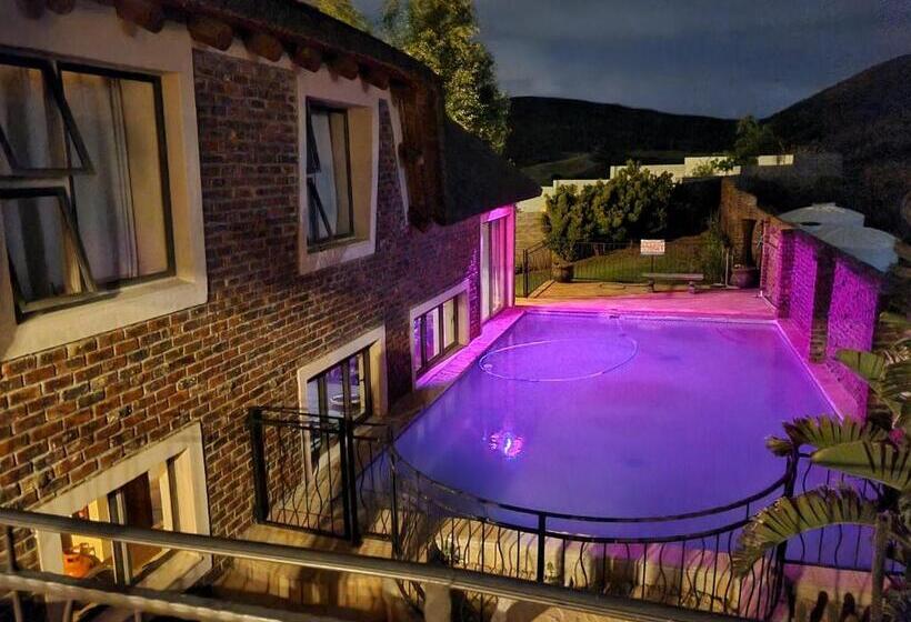 Отель 19th Hole Golf Villa Bed And Breakfast