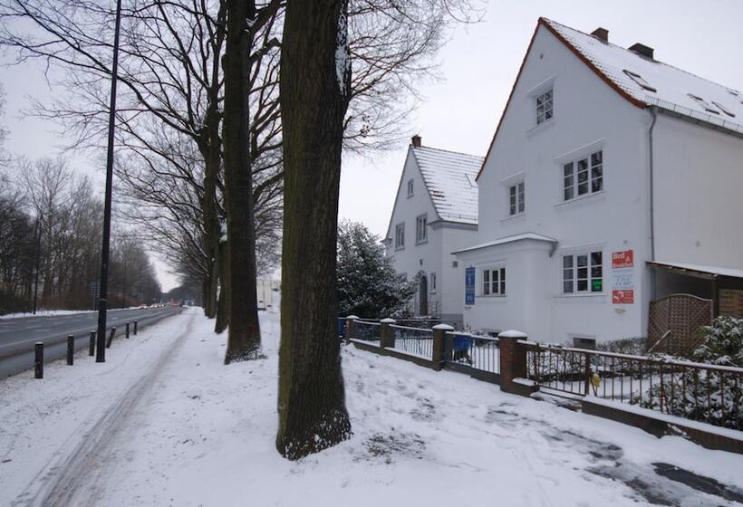 هتل Airportgastehaus Bremen