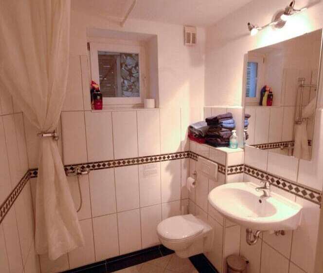 هتل Airportgastehaus Bremen