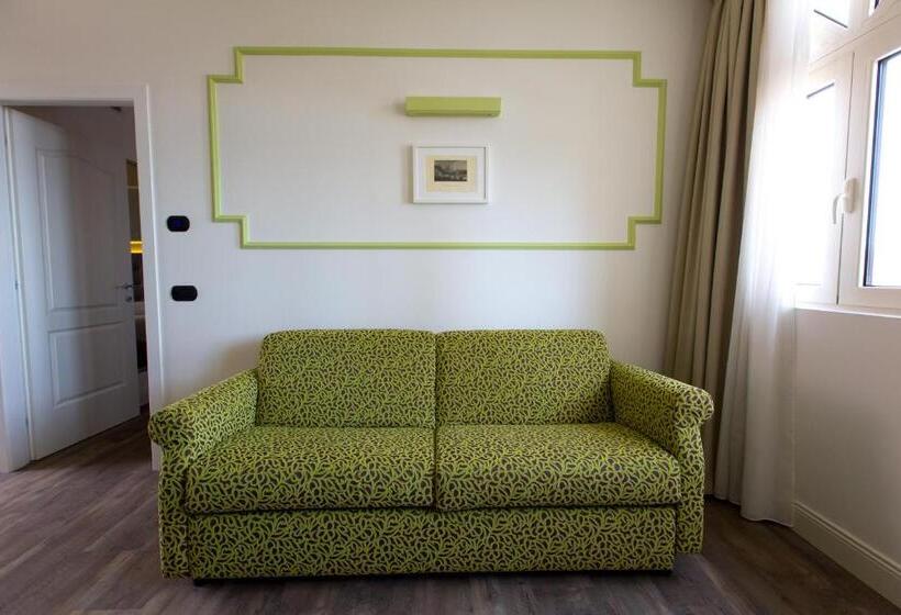 Отель Al Campanile   Luxury Suites & Apartments