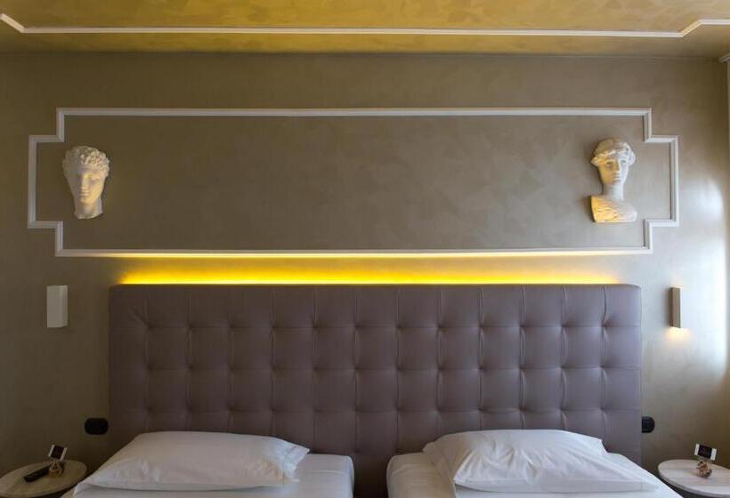 Отель Al Campanile   Luxury Suites & Apartments