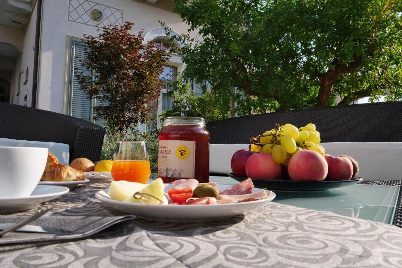 Отель Al Campanile   Luxury Suites & Apartments