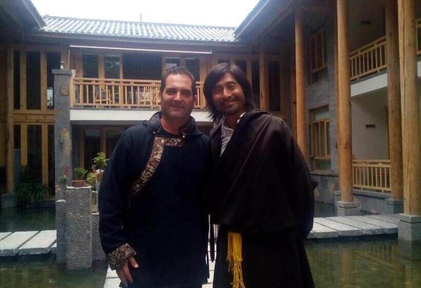 בית מלון כפרי Arro Khampa By Zinc Journey Lijiang