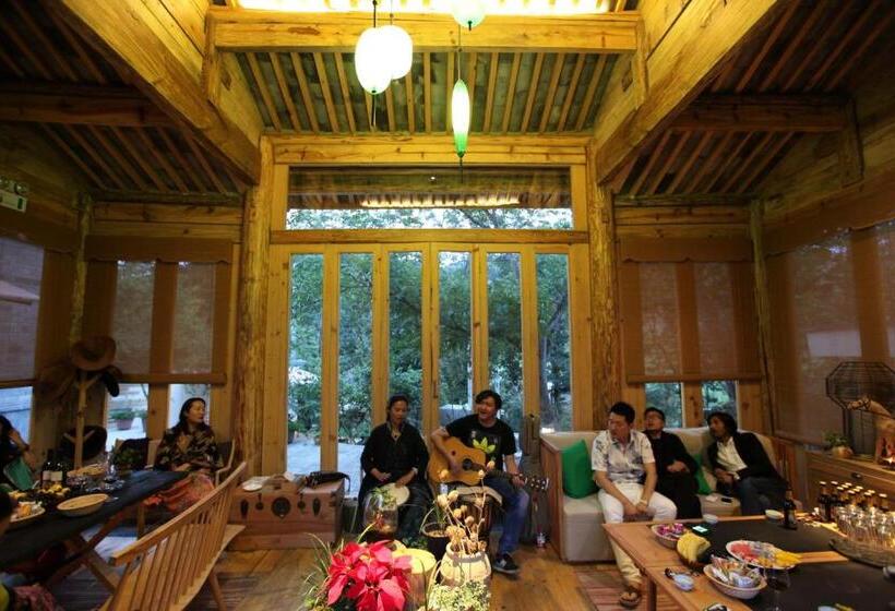 בית מלון כפרי Arro Khampa By Zinc Journey Lijiang