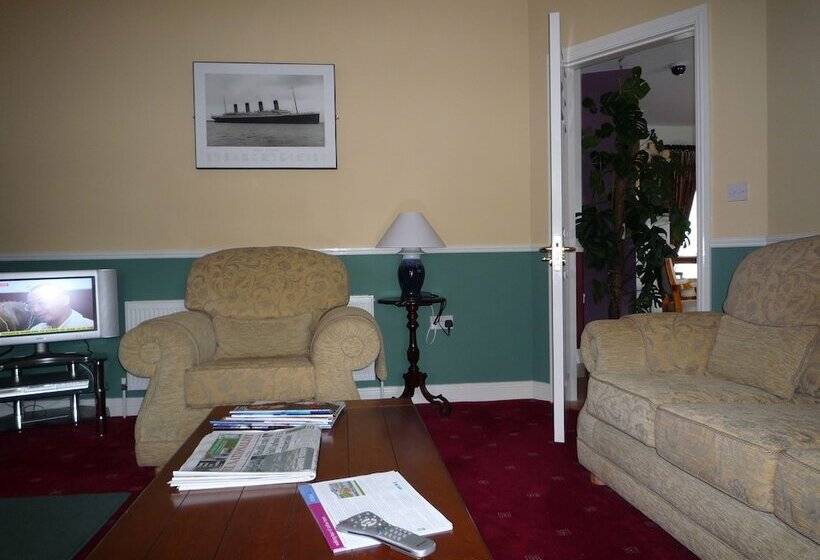 בית מלון כפרי Avlon House Bed And Breakfast