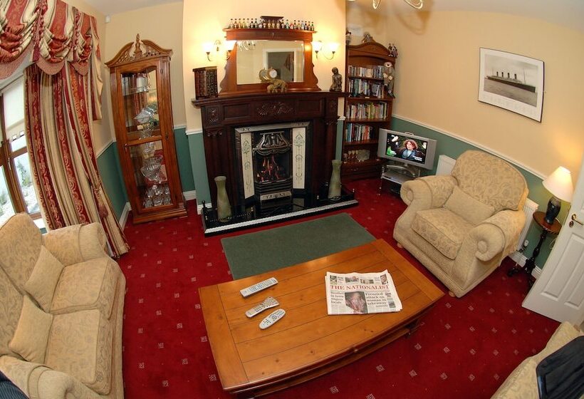 בית מלון כפרי Avlon House Bed And Breakfast