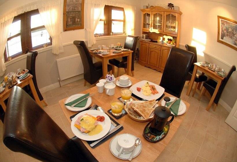 בית מלון כפרי Avlon House Bed And Breakfast