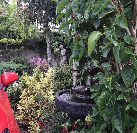 בית מלון כפרי Avlon House Bed And Breakfast