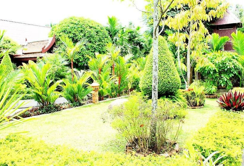 בית מלון כפרי Baan Vanida Garden Resort