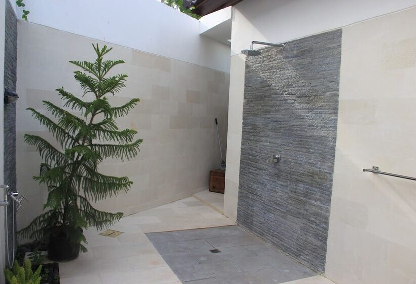 בית מלון כפרי Bali Santi Bungalows