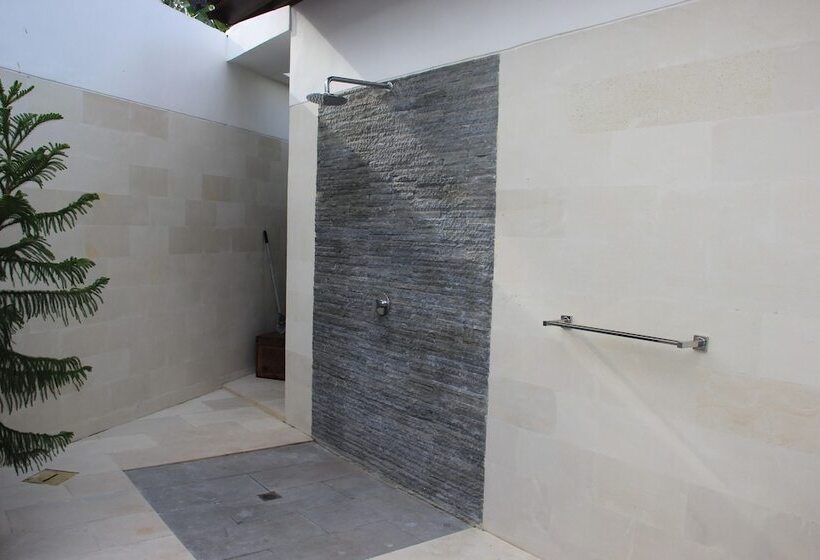 בית מלון כפרי Bali Santi Bungalows