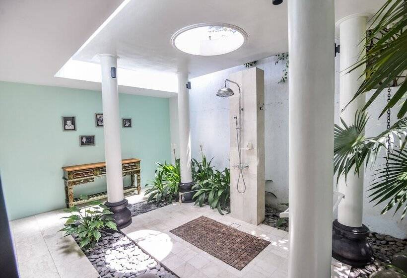 בית מלון כפרי Bali Santi Bungalows