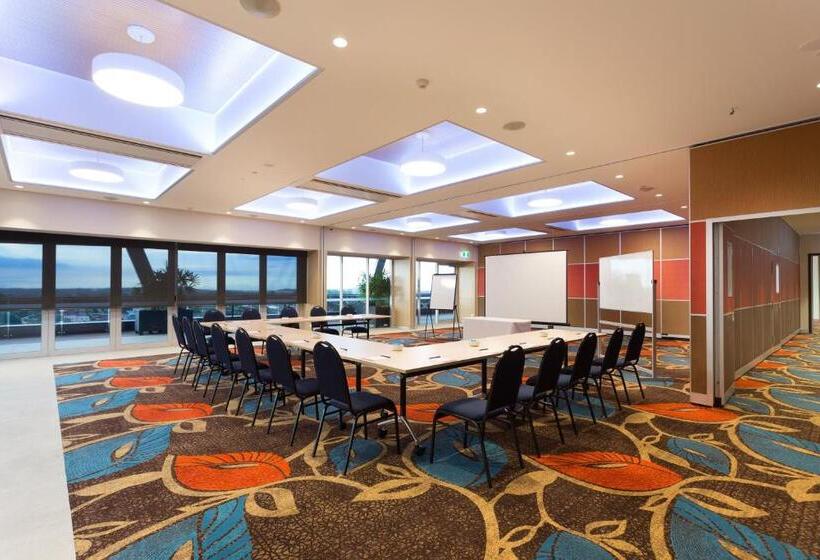 Calamvale Hotel Suites And Conference Centre