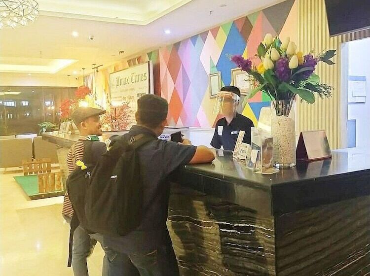 D Max Hotel & Convention Lombok