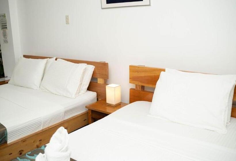 Hotel Divegurus Boracay Beach Resort