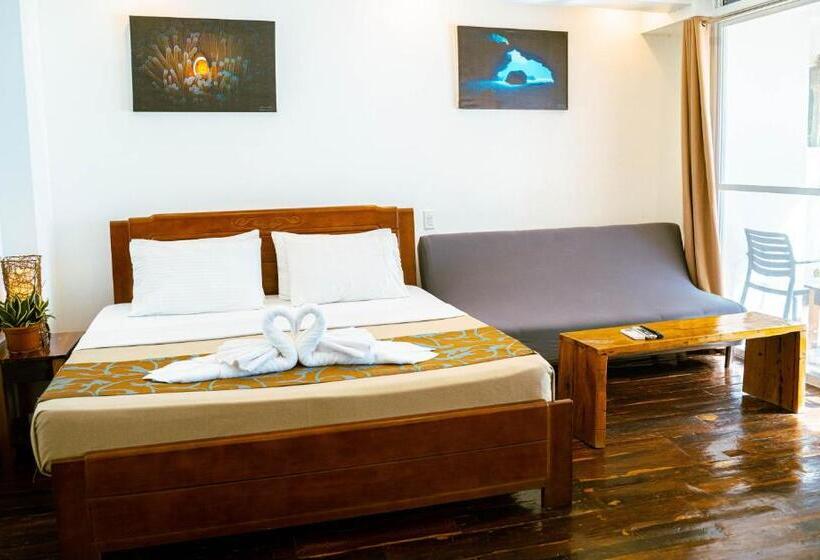 Hotel Divegurus Boracay Beach Resort