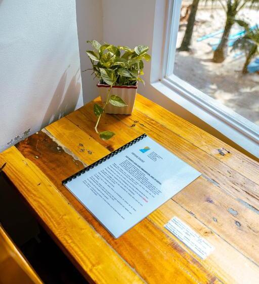 Hotel Divegurus Boracay Beach Resort