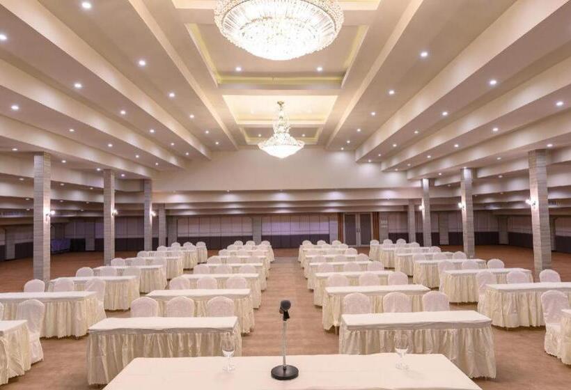 Отель Ease Jomtien Pattaya