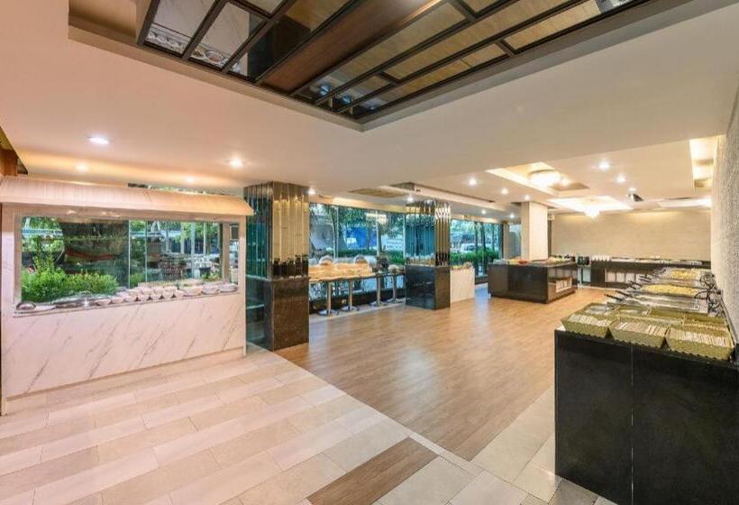 Отель Ease Jomtien Pattaya