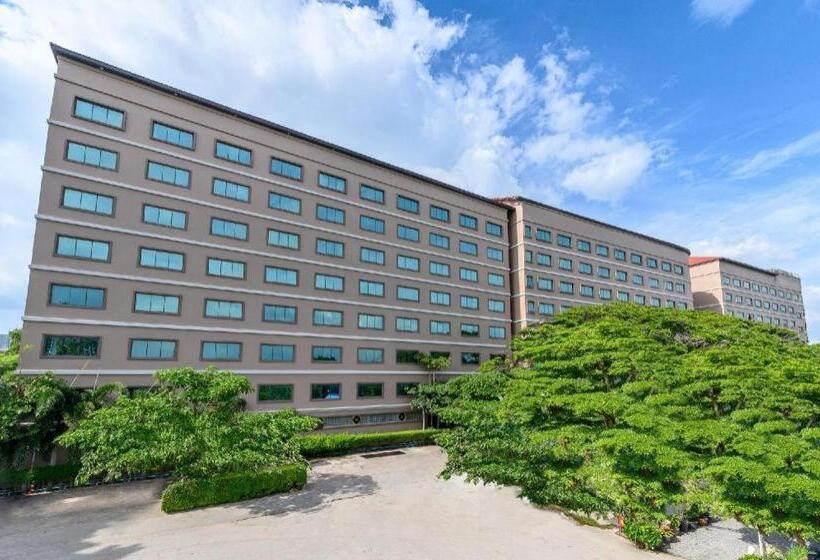 Отель Ease Jomtien Pattaya