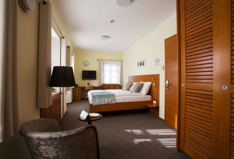 هتل And Guest House Triglav Dobrna