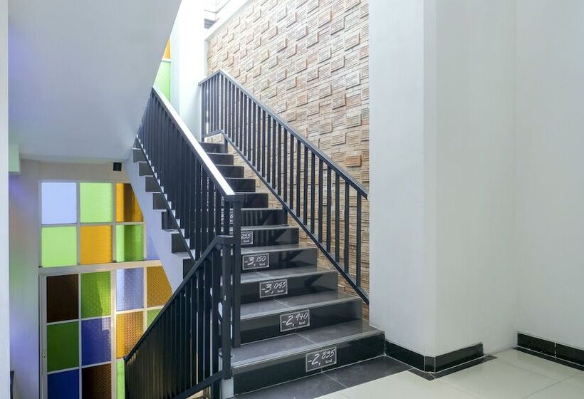 Sans Hotel Grand Omah Sastro