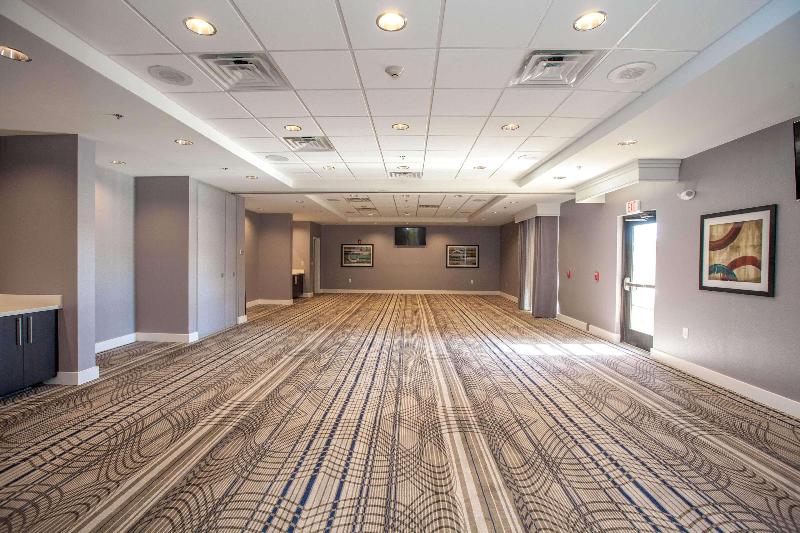 فندق Hampton Inn Emerson Lakepoint