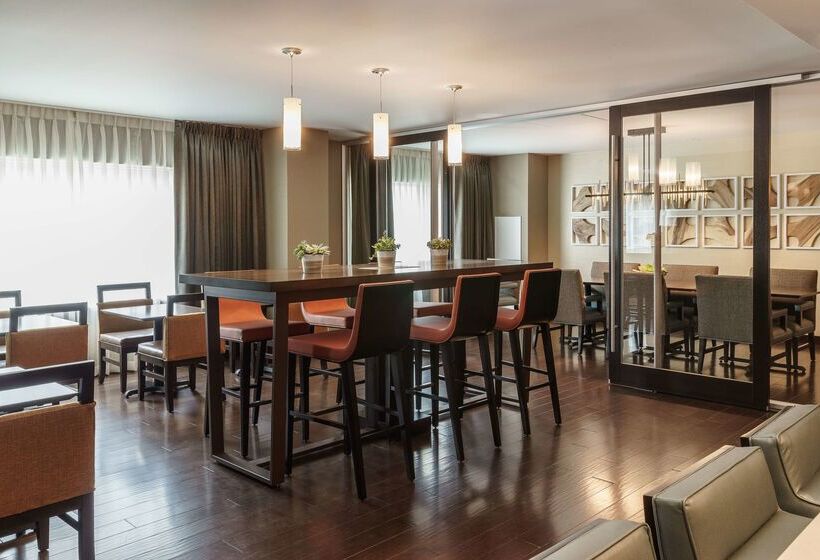 Отель Hyatt Regency Aurora Denver Conference Center