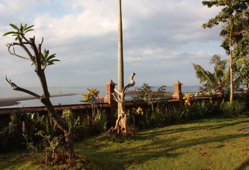 호텔 Joglo On The Beach