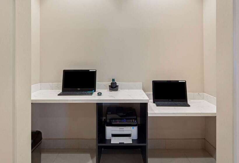 Отель La Quinta By Wyndham Morgan Hill San Jose South