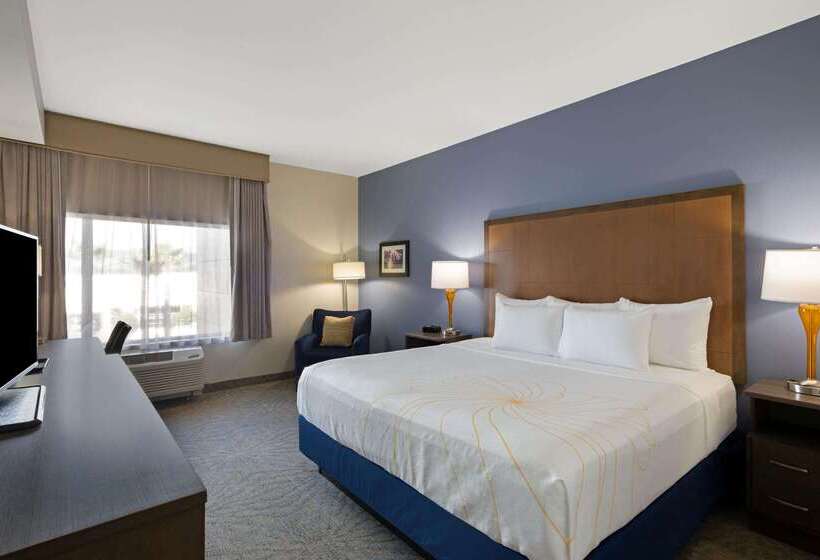 Отель La Quinta By Wyndham Morgan Hill San Jose South