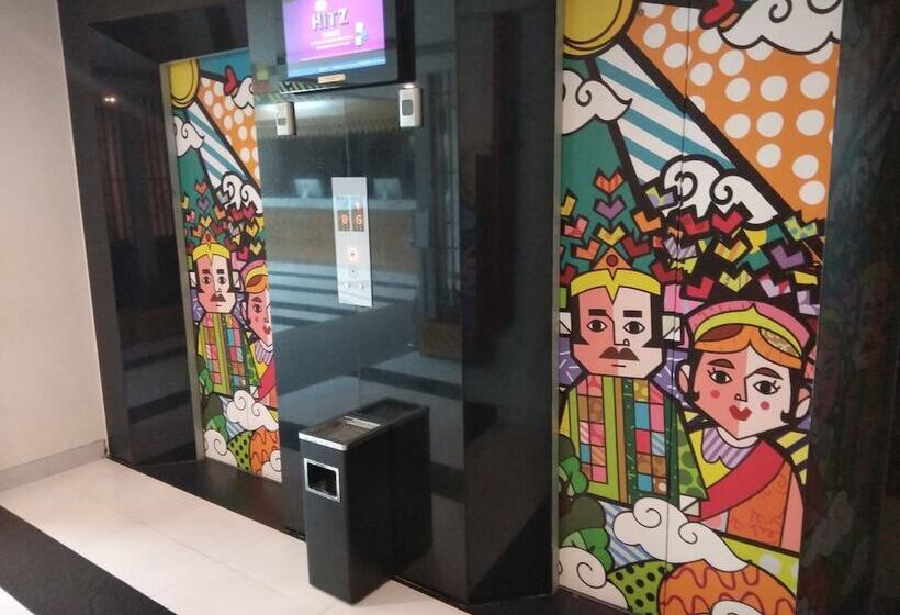 Maxonehotels.com At Kramat