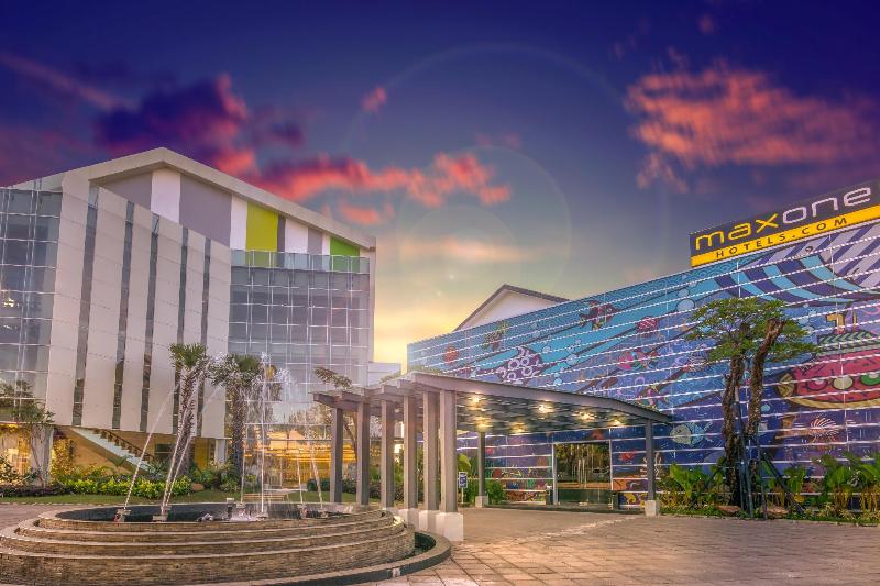 Maxonehotels.com Resort Makassar
