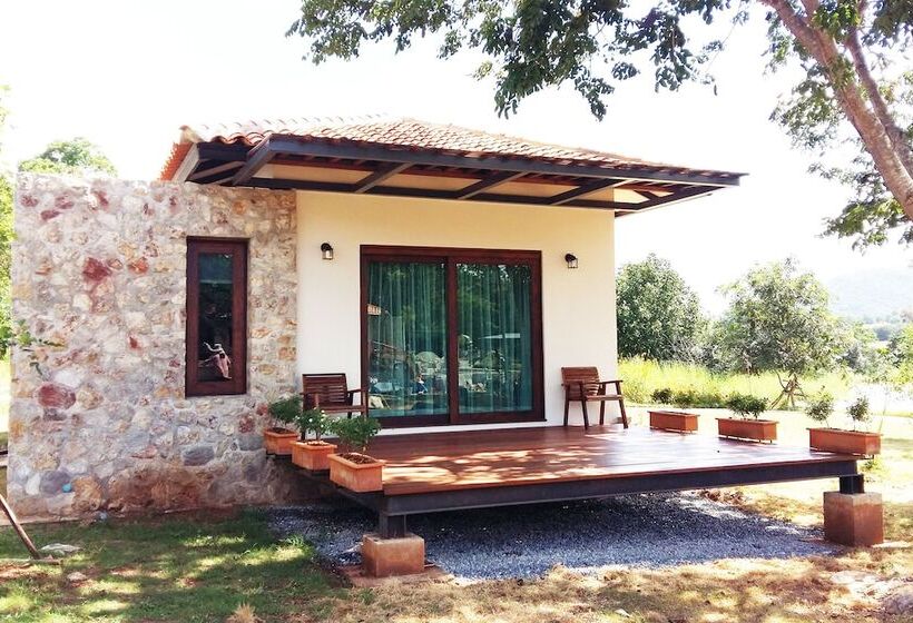 호텔 Mela Garden Retreat Cottage