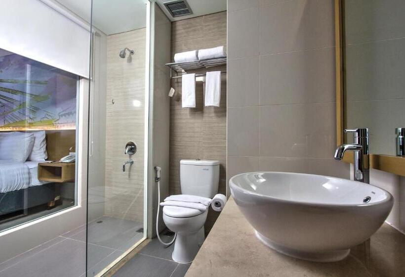 בית מלון כפרי Mercure Bandung Nexa Supratman