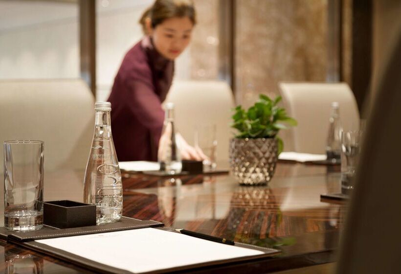 בית מלון כפרי Midtown Shangri La, Hangzhou   Around 5 Minutes Walking Distance To West Lake