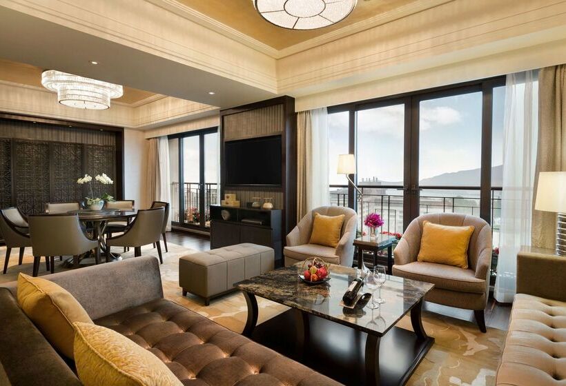 בית מלון כפרי Midtown Shangri La, Hangzhou   Around 5 Minutes Walking Distance To West Lake