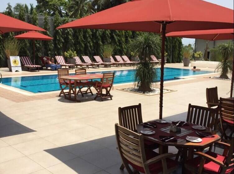 Hotel Millenium Suites