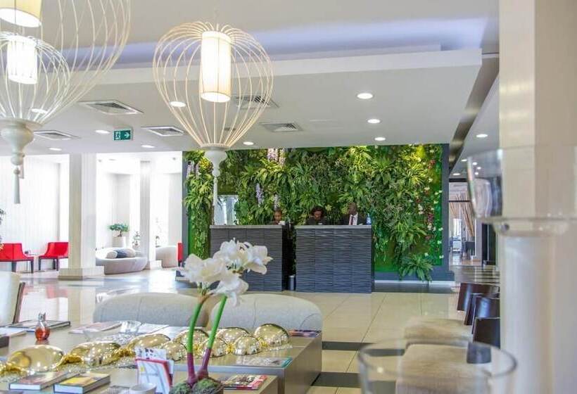 Hotel Millenium Suites