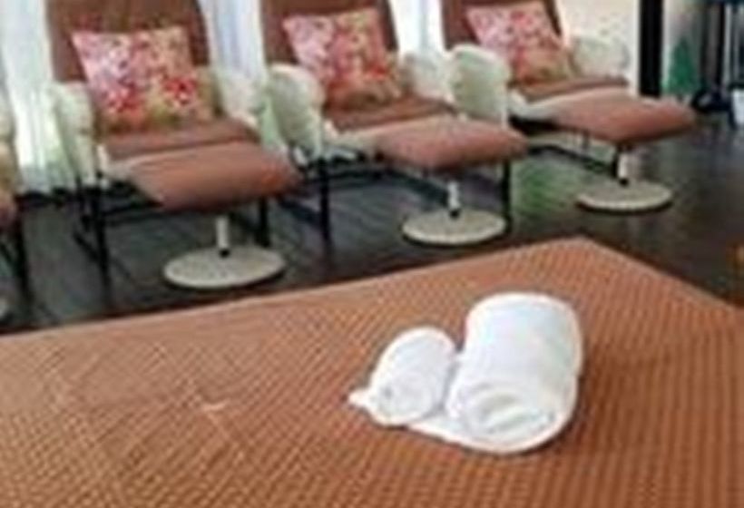 ホテル Nai Yang Beach