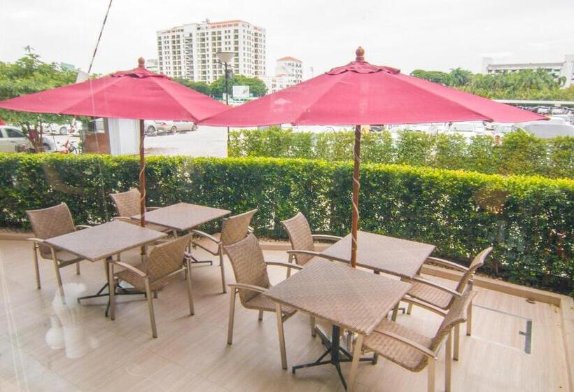 Отель Pacific Park