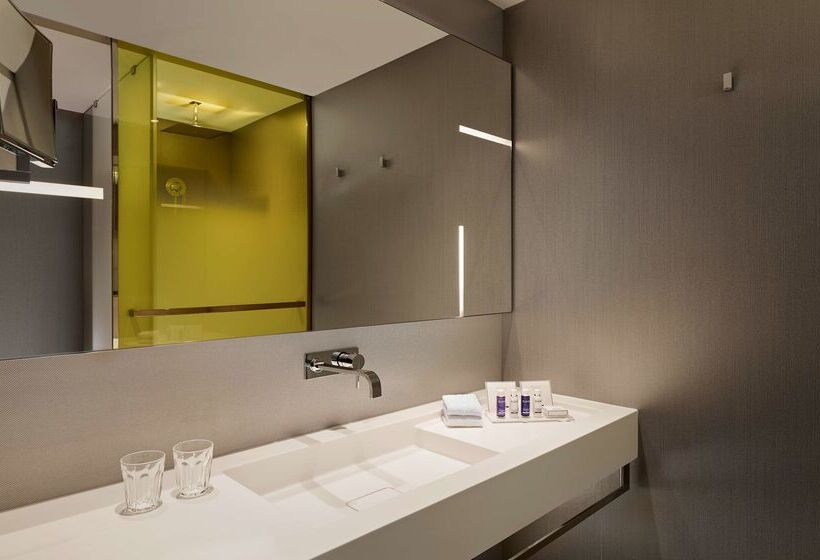 בית מלון כפרי Park Plaza London Waterloo