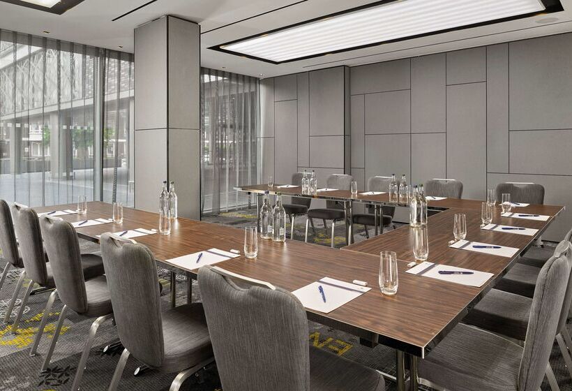 בית מלון כפרי Park Plaza London Waterloo