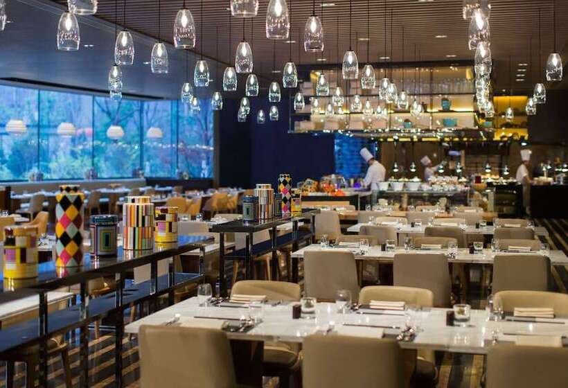 Отель Renaissance Nanjing Olympic Centre