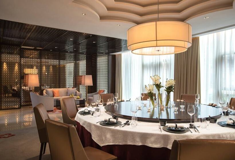 Отель Renaissance Nanjing Olympic Centre