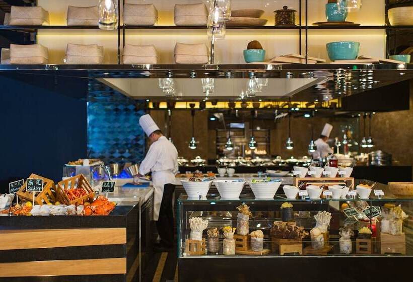 Отель Renaissance Nanjing Olympic Centre